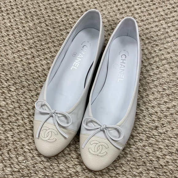 CHANEL Shoes - Authentic Chanel white & cream ballet flats 37.5